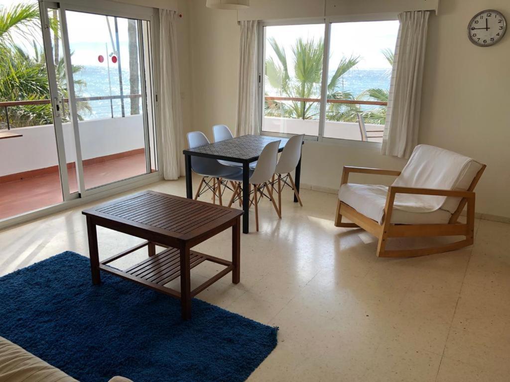 Apartamentos Playa Torrecilla Nerja Quarto foto